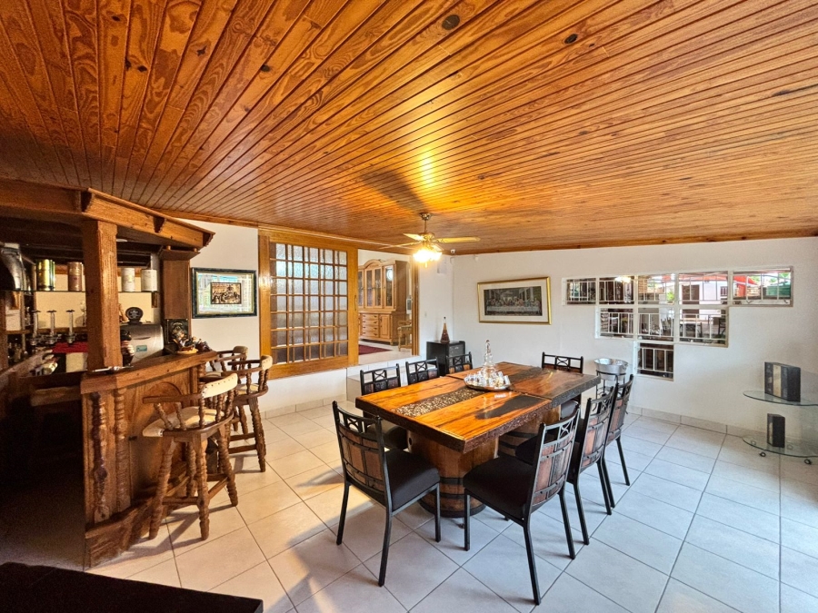 5 Bedroom Property for Sale in Flamwood North West